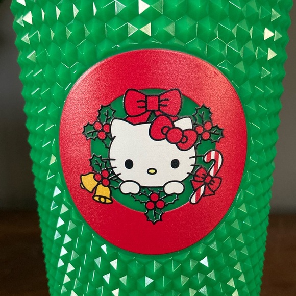 NWT- Hello Kitty- Wreath-Textured- Green & Red- 24oz Christmas Holiday Tumbler - Picture 4 of 17